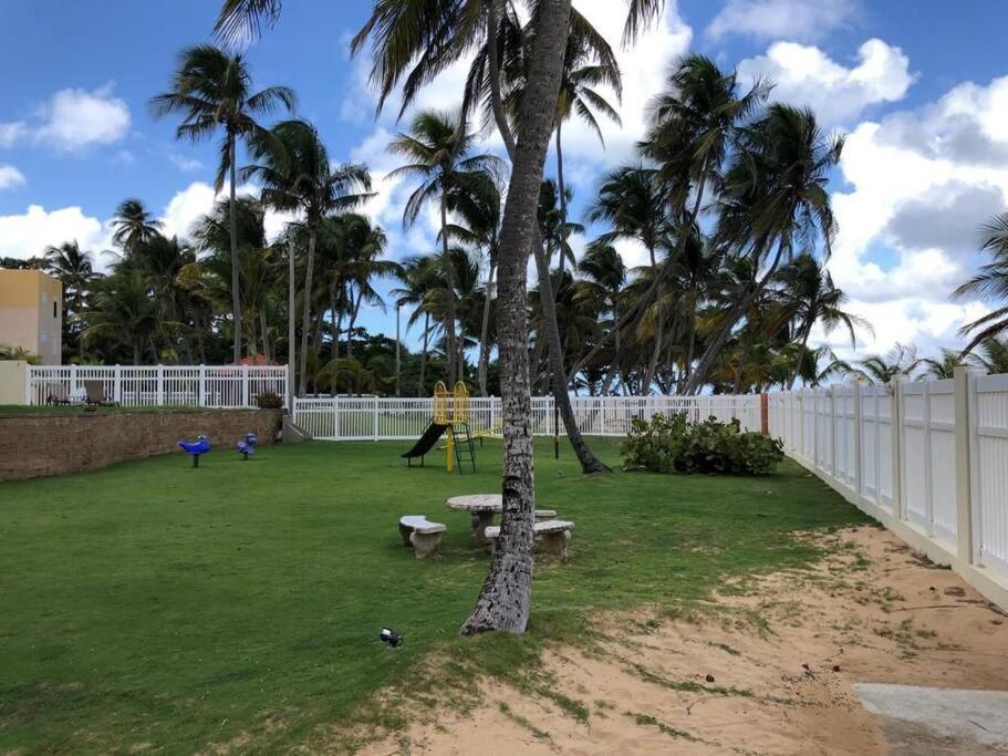 1St Level Unit Steps To Beach- Cold Air Conditioner At Poza Del Mar Luquillo Exteriér fotografie