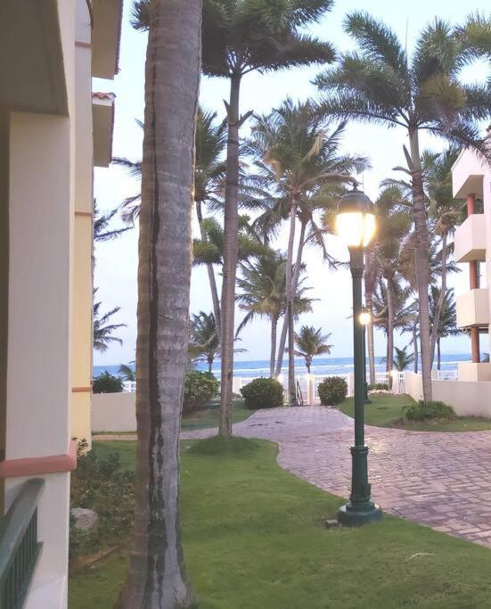 1St Level Unit Steps To Beach- Cold Air Conditioner At Poza Del Mar Luquillo Exteriér fotografie